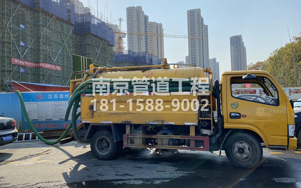 265蓓蕾建筑工地抽粪